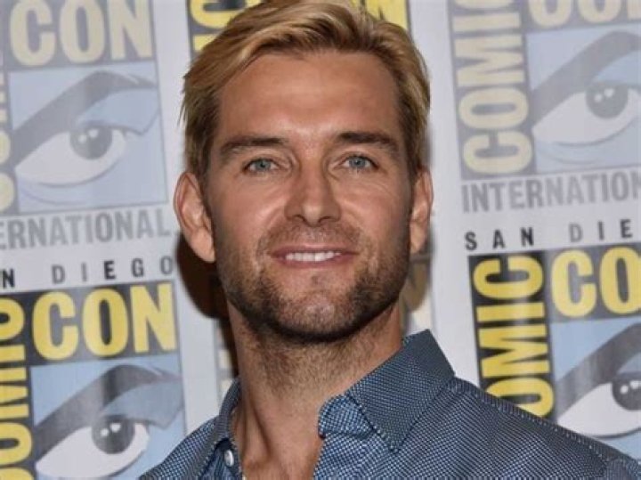 Antony Starr | Bio, Age, Net Worth, Relationship, Career