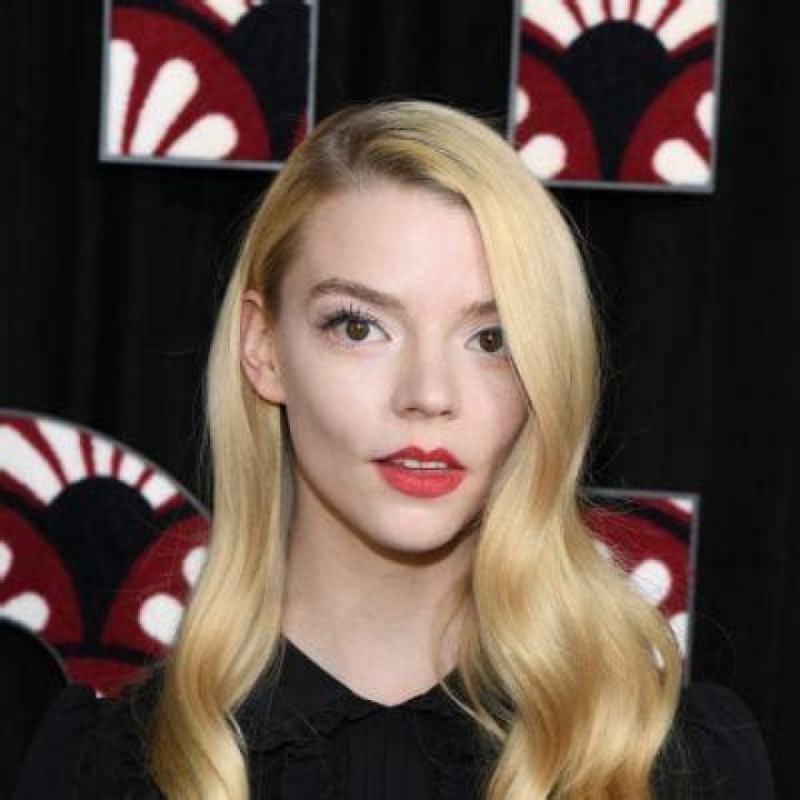 Anya Taylor-Joy Wiki | What’s Her Ethnicity | Family And Religion Details
