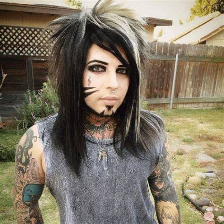 Dahvie Vanity | Bio, Age, Net Worth, Relationship, Career