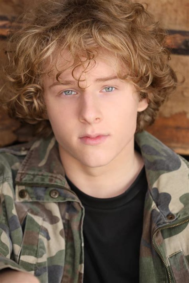 Lev Cameron Khmelev : Bio, Net Worth, Height, Girlfriend And Career