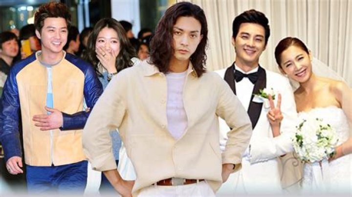 Qin Gang Wife | Who Is He Married To | Family & Kids Details